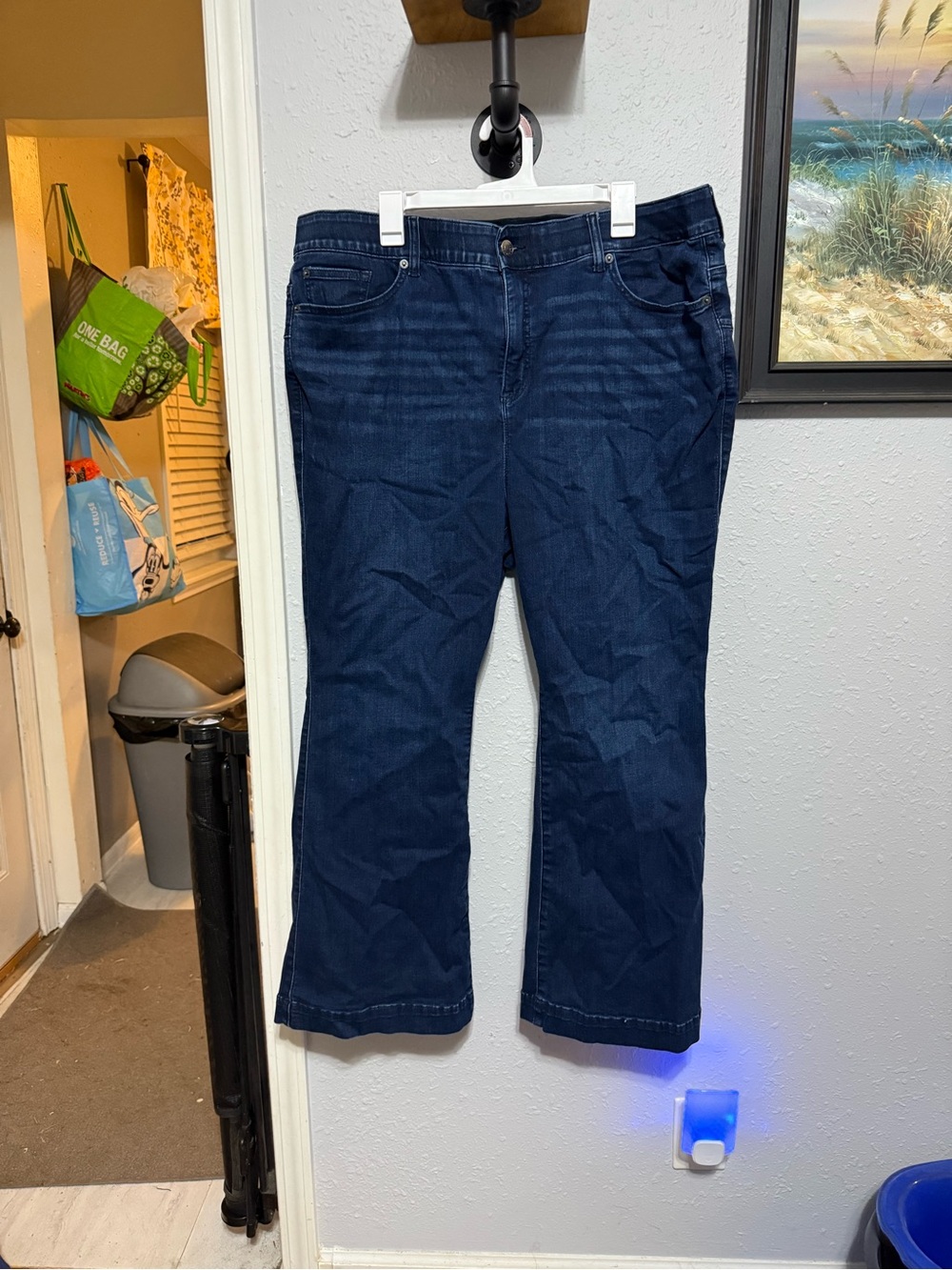 Women's torrid bombshell flare super soft Dark Blue Stretch Jeans 22 short